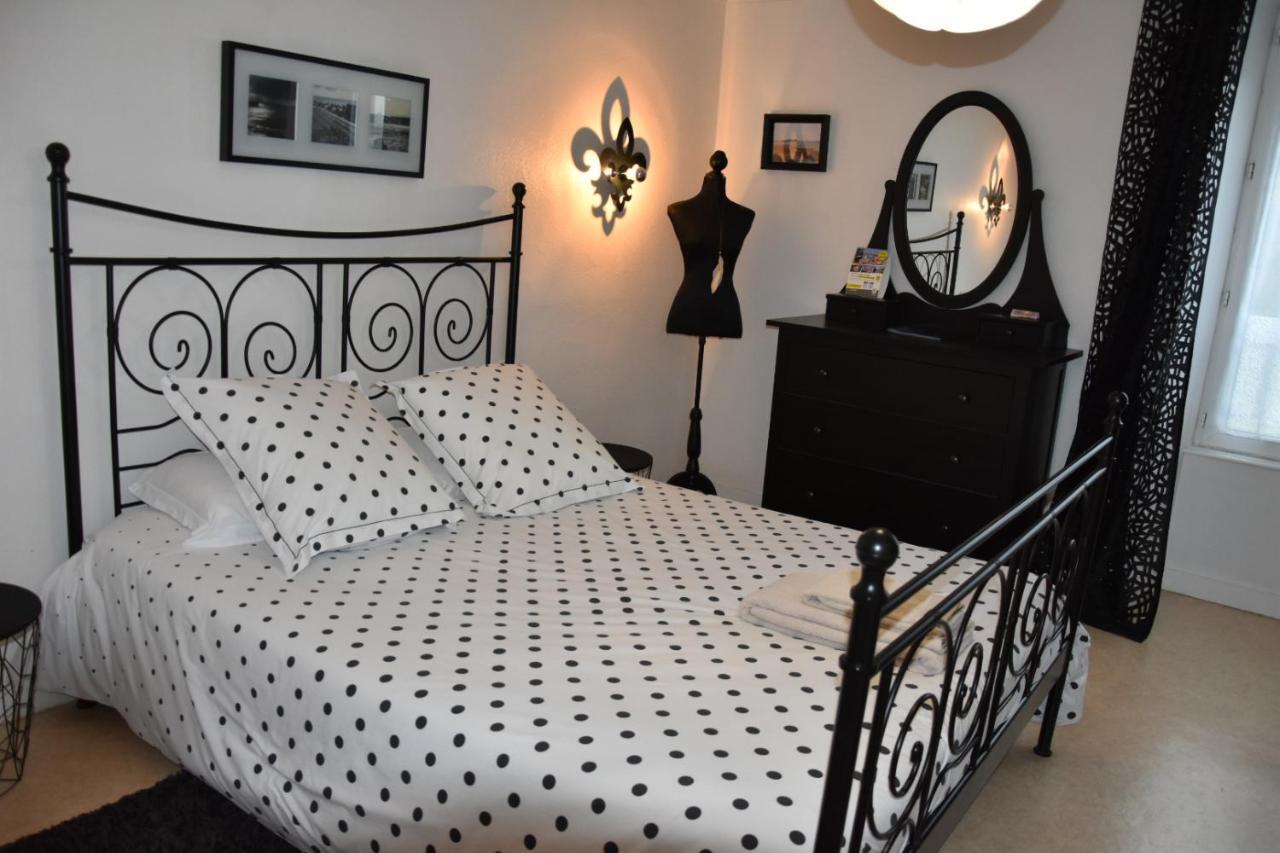 Ker-Loen Bed & Breakfast Val-Couesnon Bagian luar foto